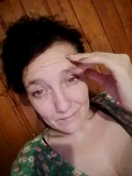 Snapshot of velvet_2200 chatting on 10.26.25 velvet 2200 online show from 10.26.25