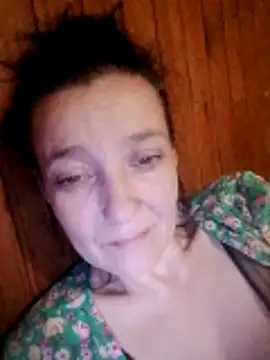 Snapshot of velvet_2200 chatting on 10.27.25 velvet 2200 online show from 10.27.25