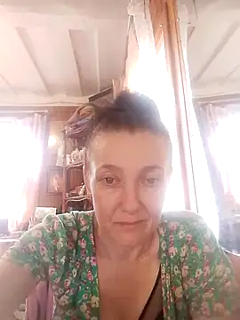 Snapshot of velvet_2200 chatting on 10.28.25 velvet 2200 online show from 10.28.25