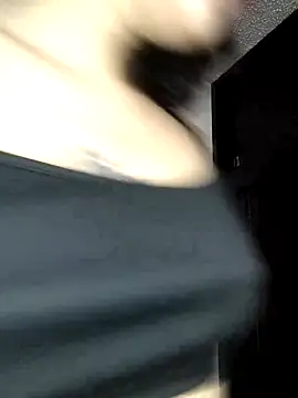 Snapshot of issa_bunny chatting on 10.17.25 issa bunny online show from 10.17.25