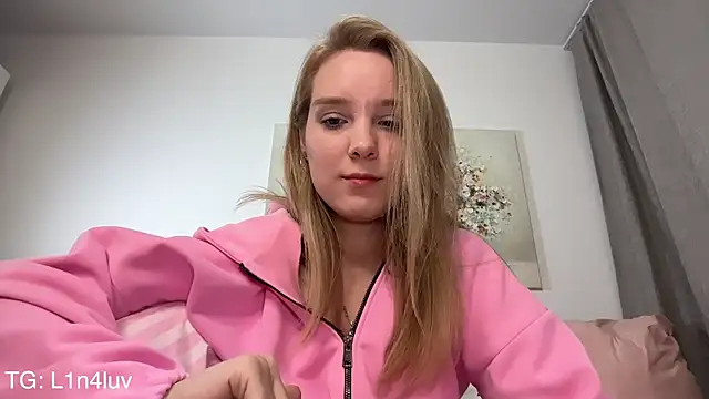 AIicaparkerc online show from 04.01.26