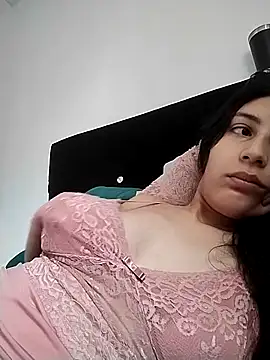 Thaila-Aurora online show from 10.26.25