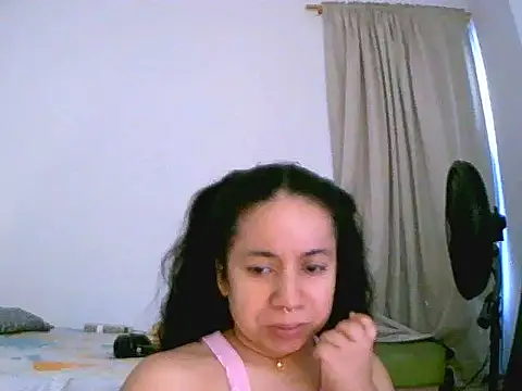 chiarafus0 online show from 12.16.25