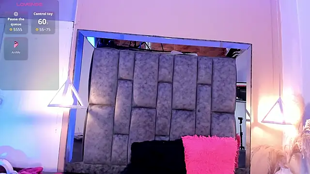 SofiRuiz  online show from 11.07.25