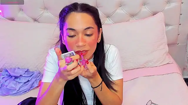 GabbiePrice online show from 10.23.25