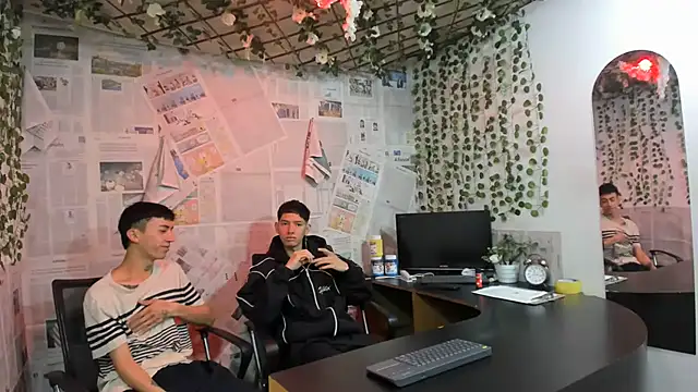Snapshot of heyy_noah11 chatting on 07.04.26 heyy noah11 online show from 07.04.26