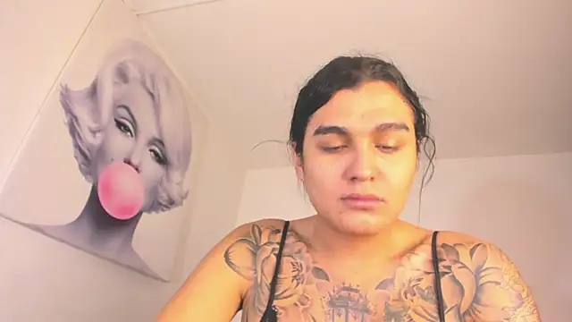 Snapshot of BiancaValentinna chatting on 11.12.25 BiancaValentinna online show from 11.12.25