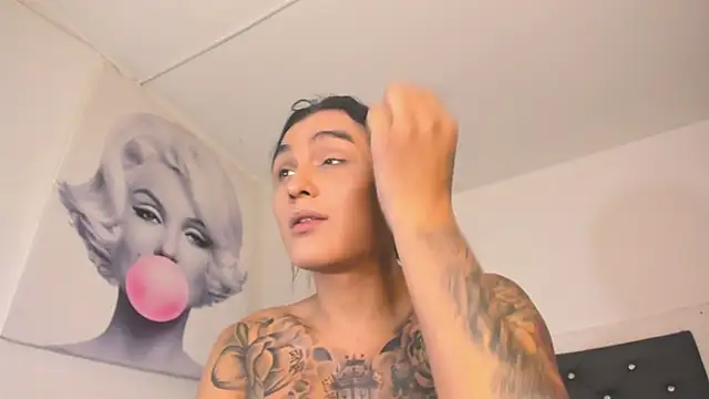 Snapshot of BiancaValentinna chatting on 11.18.25 BiancaValentinna online show from 11.18.25