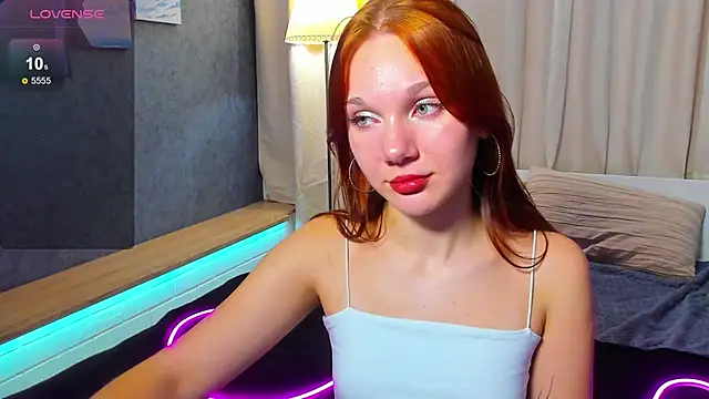 Snapshot of MargoViento chatting on 11.15.25 MargoViento online show from 11.15.25