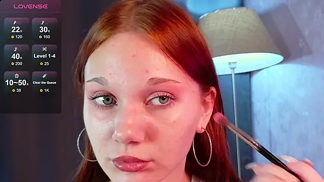 Snapshot of MargoViento chatting on 11.18.25 MargoViento online show from 11.18.25