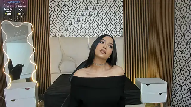 BEELLA TAY1 online show from 11.04.25