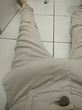 Guilhermekovaliosky online show from 12.15.25