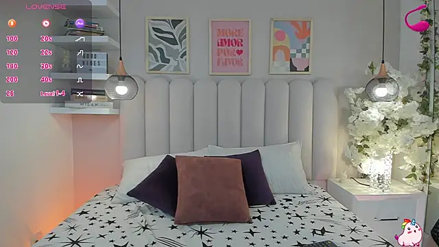 Isabella  gonzalez  online show from 11.21.25