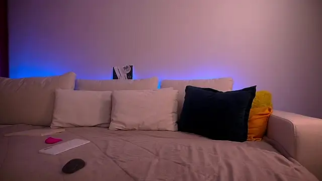  infinitespring  online show from 11.10.25