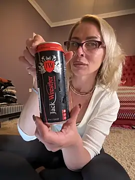 ElenabonyX online show from 11.28.25