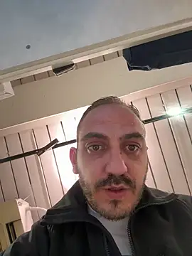 Snapshot of AlexGogo23 chatting on 10.13.25 AlexGogo23 online show from 10.13.25