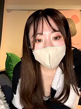 Snapshot of yura_ra_ra chatting on 10.21.25 yura ra ra online show from 10.21.25