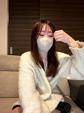 Snapshot of yura_ra_ra chatting on 11.05.25 yura ra ra online show from 11.05.25