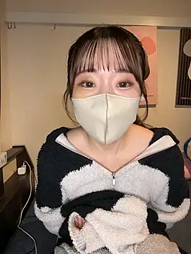 Snapshot of yura_ra_ra chatting on 12.04.25 yura ra ra online show from 12.04.25