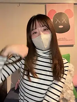 Snapshot of yura_ra_ra chatting on 12.20.25 yura ra ra online show from 12.20.25