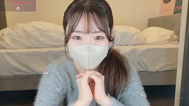 Snapshot of yura_ra_ra chatting on 04.21.26 yura ra ra online show from 04.21.26