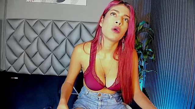 Snapshot of Luna_Ember chatting on 11.11.25 Luna Ember online show from 11.11.25