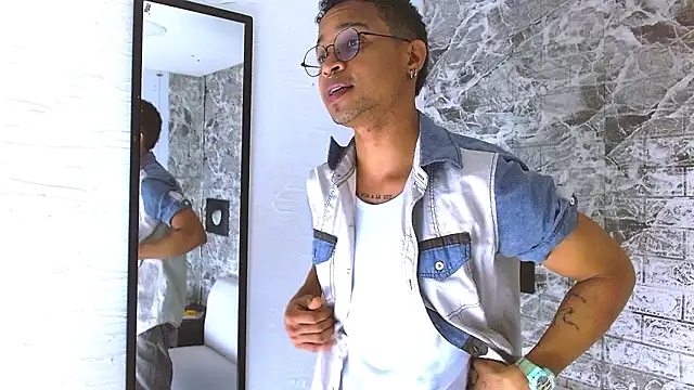 Jayden Morris online show from 02.10.26