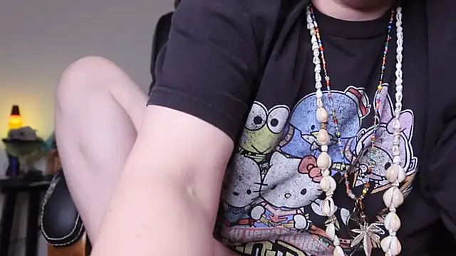 Snapshot of BellaBlueBBW chatting on 03.19.26 BellaBlueBBW online show from 03.19.26