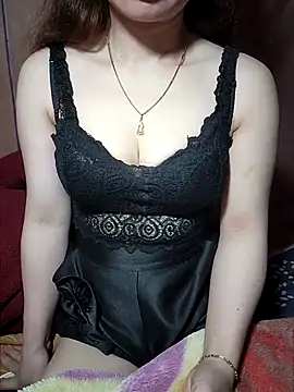 LeanaLy online show from 11.19.25