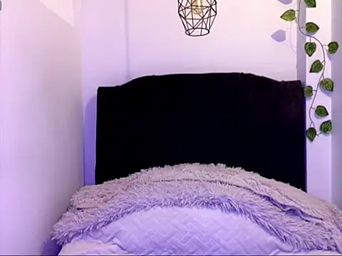 Snapshot of charly_926 chatting on 10.14.25 charly 926 online show from 10.14.25