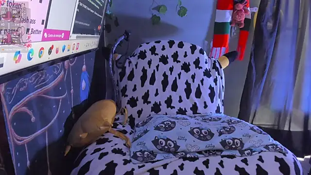 Sharlott smith online show from 12.16.25