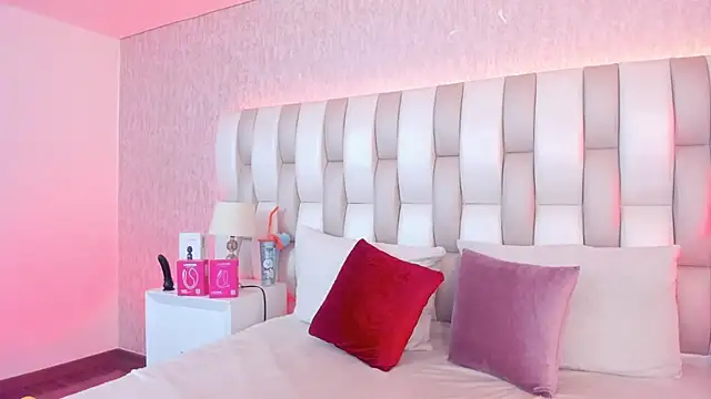 Ari lynn  online show from 04.03.26