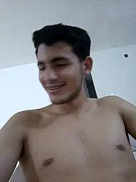 Snapshot of Alessandrorous chatting on 10.28.25 Alessandrorous online show from 10.28.25