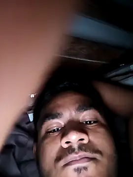 Snapshot of GlossyDare1823 chatting on 10.17.25 GlossyDare1823 online show from 10.17.25