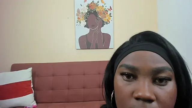 Snapshot of SiaFox_ chatting on 10.13.25 SiaFox online show from 10.13.25