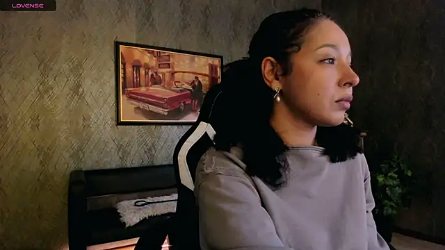 Aisha Goldstein online show from 11.29.25