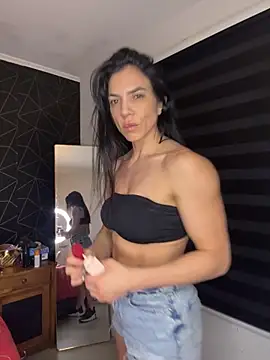 Snapshot of Kattefit chatting on 12.18.25 Kattefit online show from 12.18.25