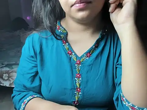 Divya68 online show from 10.15.25