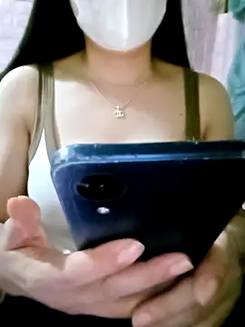 Snapshot of SansanCii chatting on 10.20.25 SansanCii online show from 10.20.25