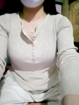 Snapshot of SansanCii chatting on 11.04.25 SansanCii online show from 11.04.25