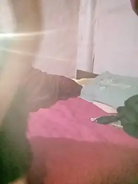 Snapshot of SansanCii chatting on 11.16.25 SansanCii online show from 11.16.25