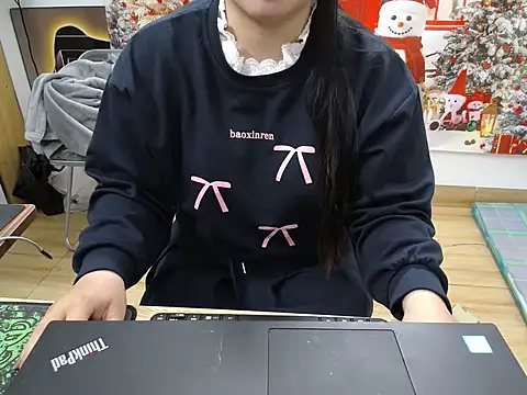 Hanna Mina online show from 12.22.25