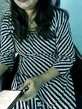 Snapshot of Model_Show01 chatting on 11.21.25 Model Show01 online show from 11.21.25