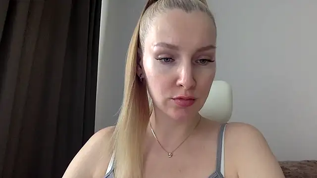 Snapshot of Neralith chatting on 06.08.26 Neralith online show from 06.08.26