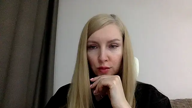 Snapshot of Neralith chatting on 06.12.26 Neralith online show from 06.12.26