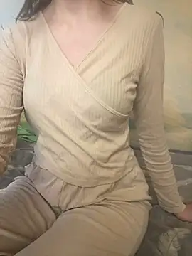 KittieCreme online show from 01.11.26