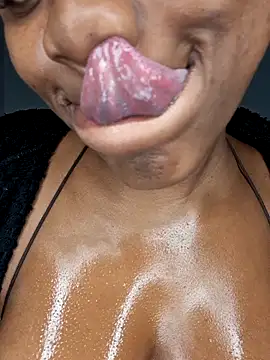 Snapshot of certifiedhottie2025 chatting on 02.24.26 certifiedhottie2025 online show from 02.24.26