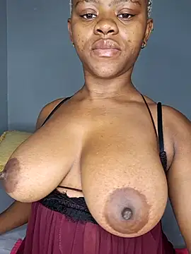 Snapshot of certifiedhottie2025 chatting on 02.25.26 certifiedhottie2025 online show from 02.25.26