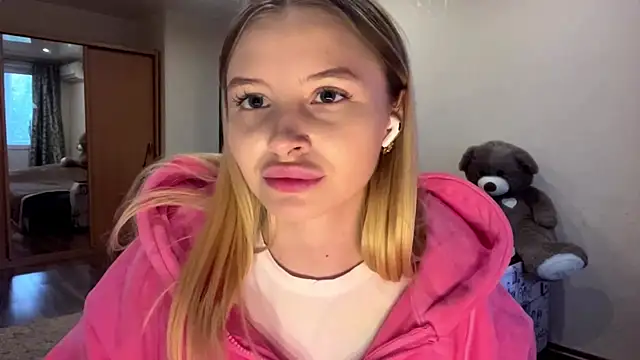 VictoriaMystery online show from 10.14.25