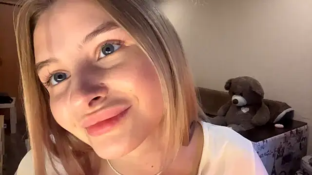 VictoriaMystery online show from 10.26.25